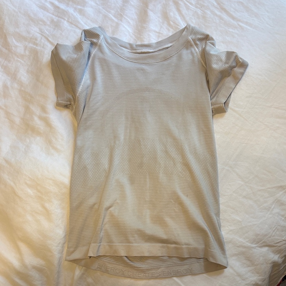 SOLD Lululemon Athletica Grey swiftly tech